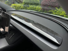 Lade das Bild in den Galerie-Viewer, FLG Tesla Model 3 Highland Carbon Fiber Armaturenbrett Ersatz 2023 +