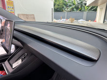 Lade das Bild in den Galerie-Viewer, FLG Tesla Model 3 Highland Carbon Fiber Armaturenbrett Ersatz 2023 +