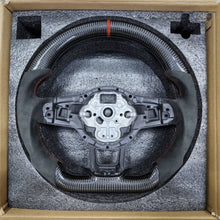 Lade das Bild in den Galerie-Viewer, Carbon Lenkrad mit Alcantara für VW Golf 7 GTD/GTI/R DSG