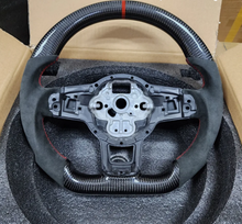 Lade das Bild in den Galerie-Viewer, Carbon Lenkrad mit Alcantara für VW Golf 7 GTD/GTI/R DSG