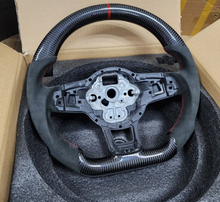 Lade das Bild in den Galerie-Viewer, Carbon Lenkrad mit Alcantara für VW Golf 7 GTD/GTI/R DSG