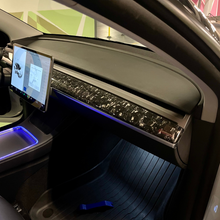 Lade das Bild in den Galerie-Viewer, FLG Tesla Model 3/Y Forged Carbon Ersatz Armaturenbrett/Dashboard und Türverkleidung 2017-2023