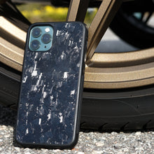 Lade das Bild in den Galerie-Viewer, FLG Forged Carbon Hülle iPhone